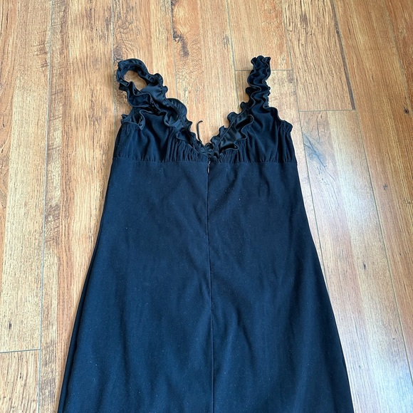 Beautiful black dress - Picture 10 of 11